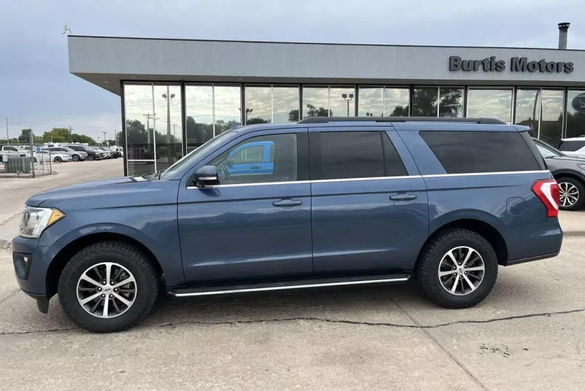 2020 Ford Expedition MAX XLT photo 1
