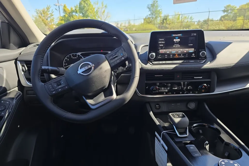 2026 Nissan Rogue SV photo 1