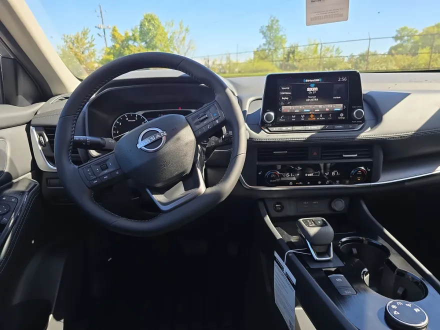 2026 Nissan Rogue SV photo 1