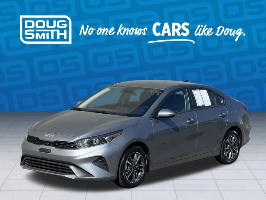 2024 Kia Forte LXS photo 1