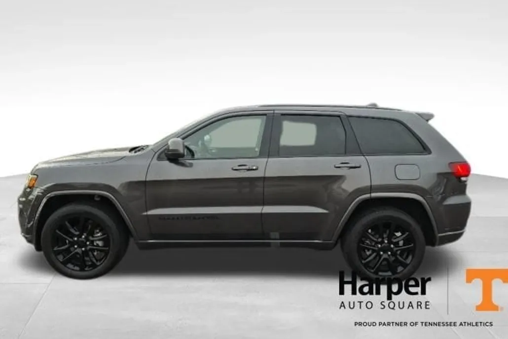 2020 Jeep Grand Cherokee Altitude photo 1