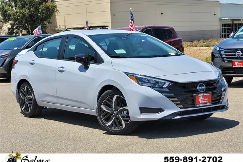 2025 Nissan Versa 1.6 SR photo 1