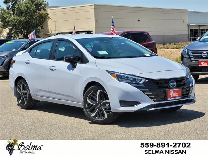2025 Nissan Versa 1.6 SR photo 1