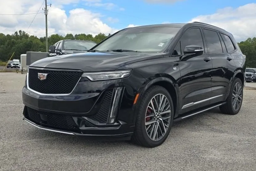 2023 Cadillac XT6 Sport photo 1