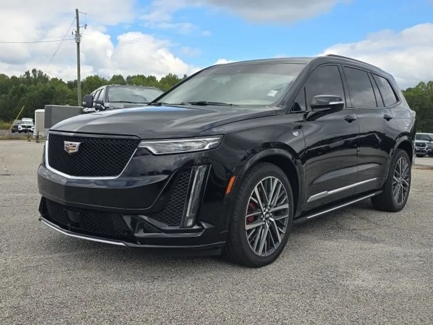 2023 Cadillac XT6 Sport photo 1