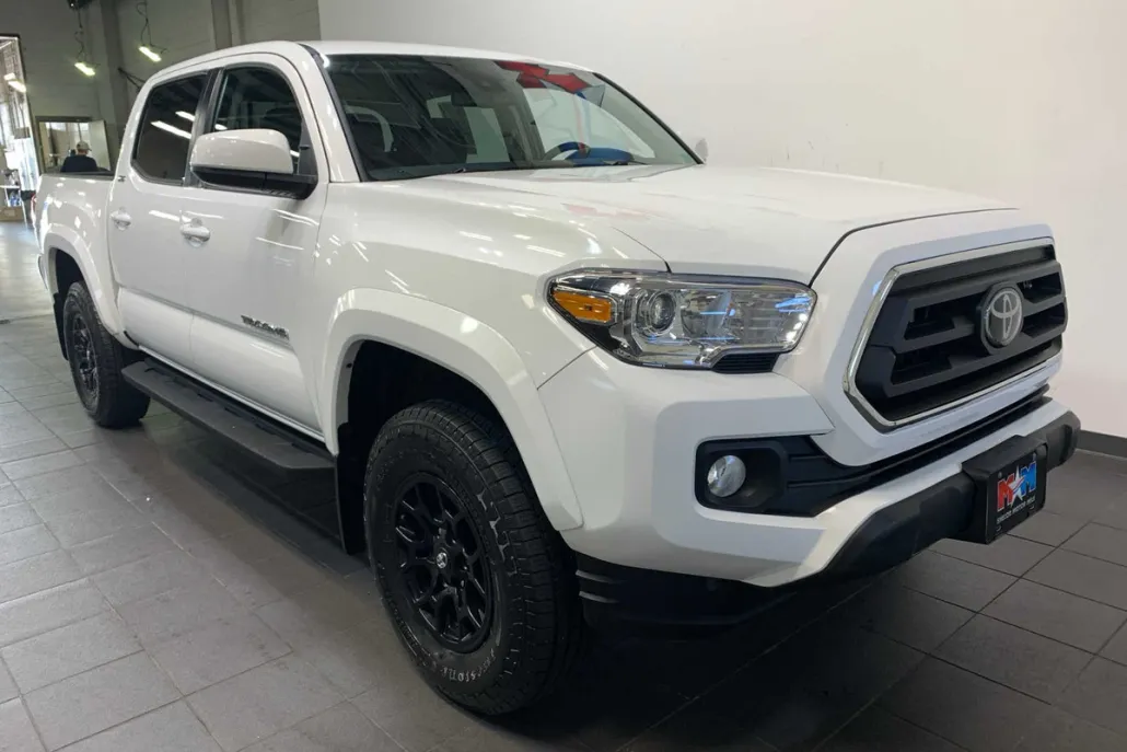 2022 Toyota Tacoma SR5 V6 photo 1
