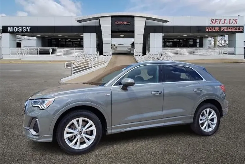 2024 Audi Q3 S line Premium photo 1