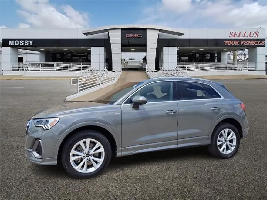 2024 Audi Q3 S line Premium photo 1