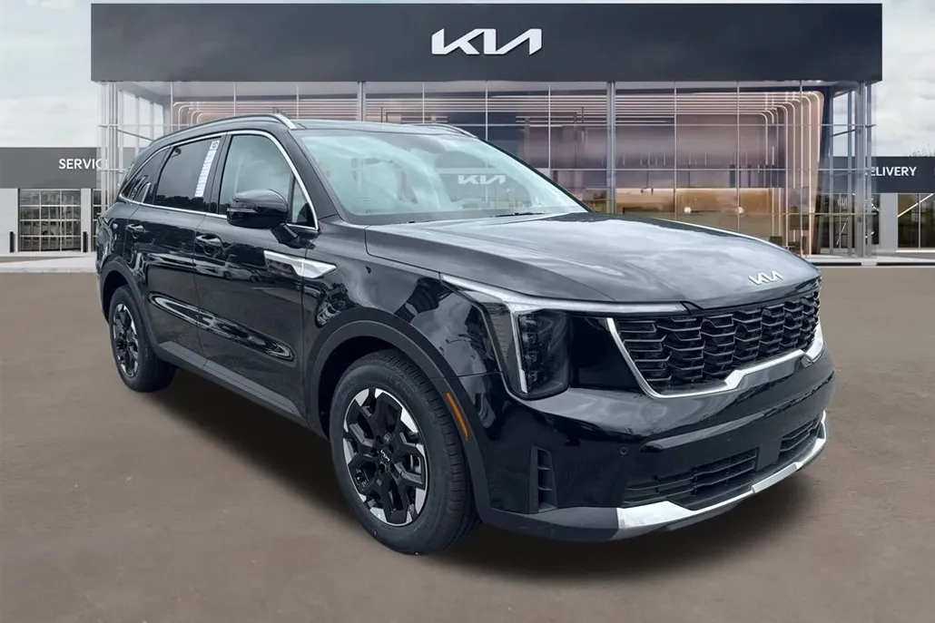 2025 Kia Sorento S photo 1