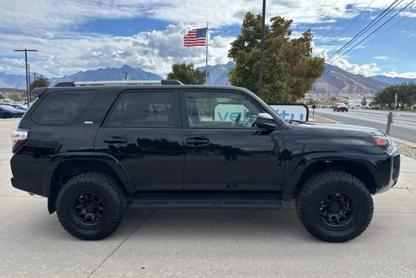 2024 Toyota 4Runner SR5 photo 1