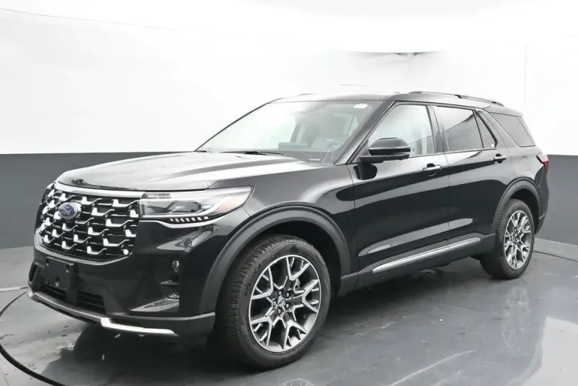 2025 Ford Explorer Platinum photo 1