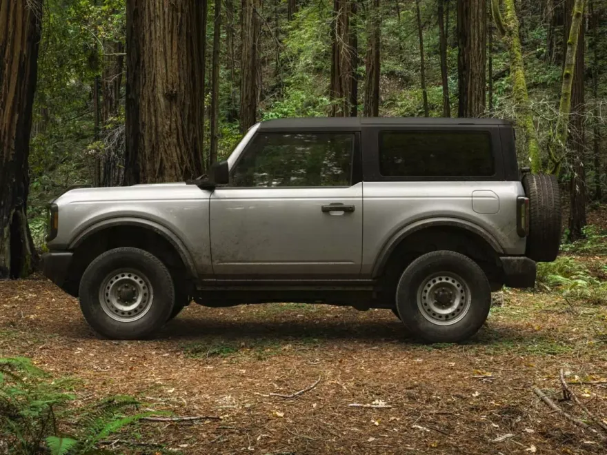 2022 Ford Bronco Outer Banks photo 1