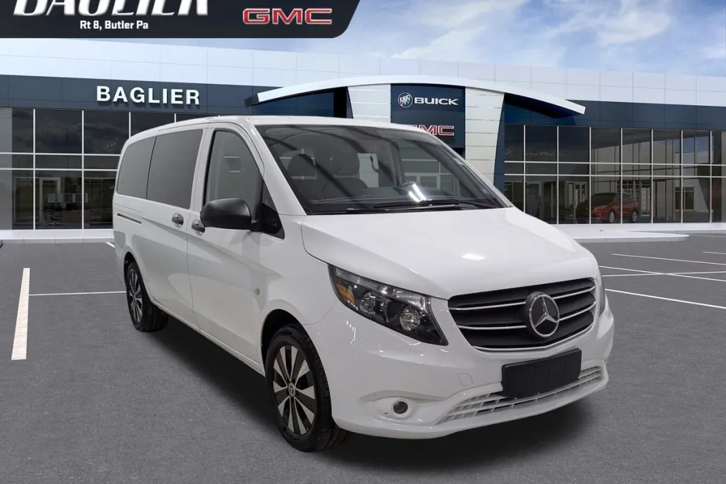 2022 Mercedes Benz Metris Passenger Van photo 1