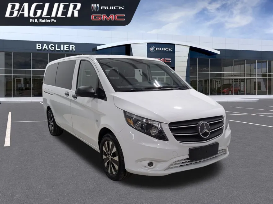 2022 Mercedes Benz Metris Passenger Van photo 1