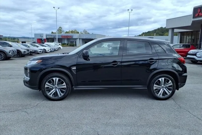 2025 Mitsubishi Outlander Sport ES photo 1