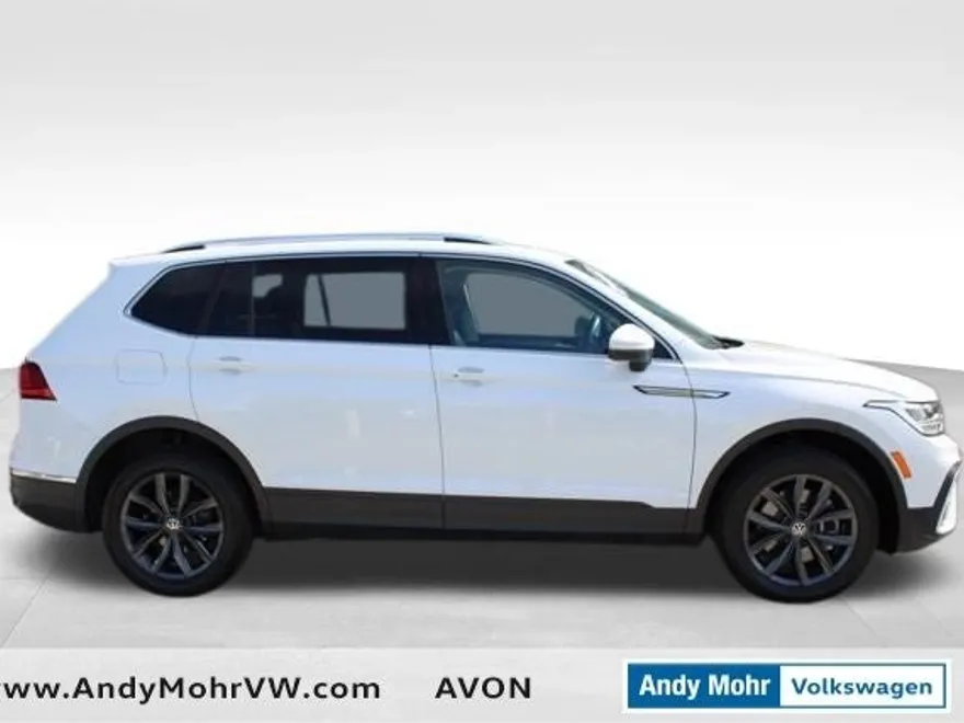 2022 Volkswagen Tiguan SE photo 1
