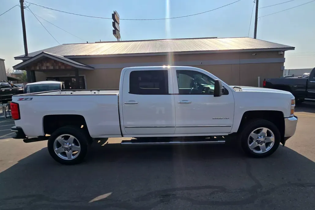 2015 Chevrolet Silverado 2500HD LTZ photo 1