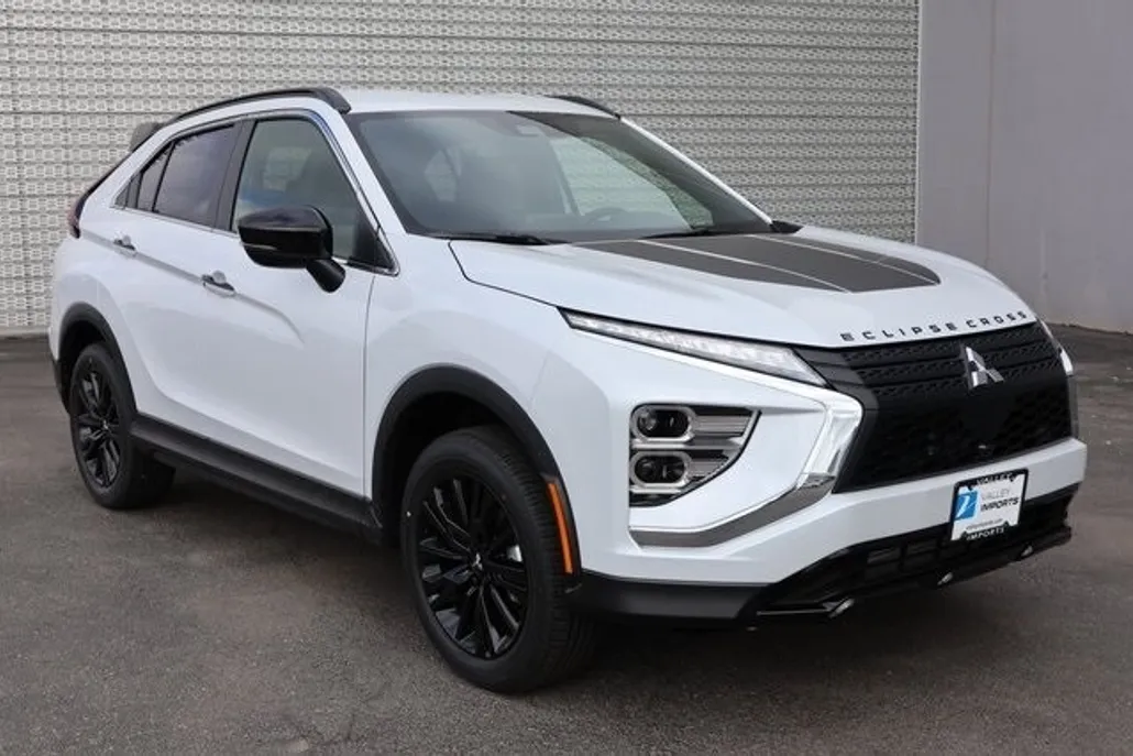 2025 Mitsubishi Eclipse Cross SEL photo 1
