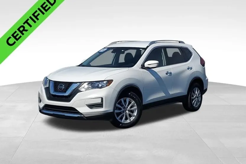 2020 Nissan Rogue SV photo 1