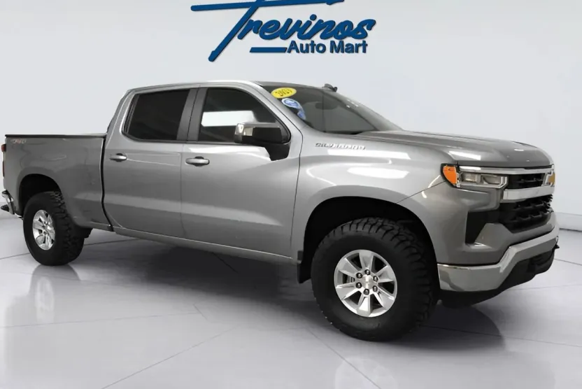 2023 Chevrolet Silverado 1500 LT photo 1
