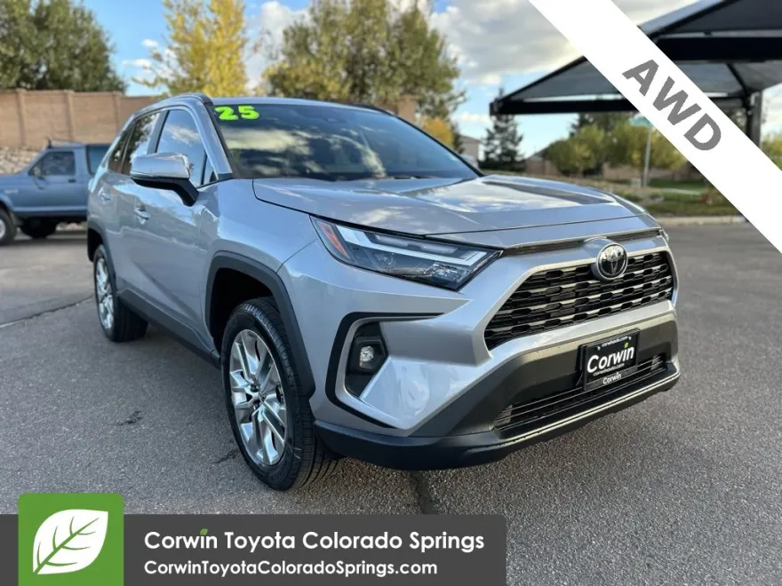 2025 Toyota RAV4 XLE Premium photo 1