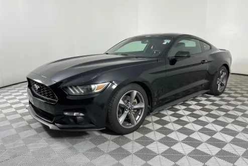 2016 Ford Mustang V6 photo 3