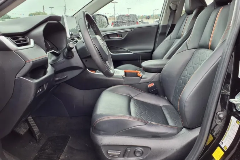 2023 Toyota RAV4 Adventure photo 1