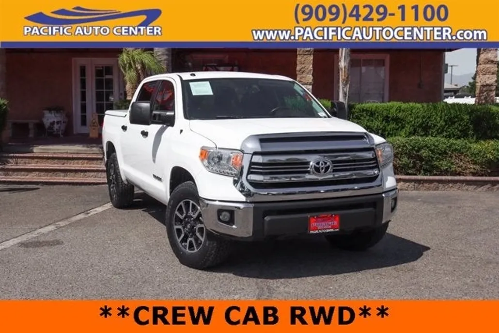 2017 Toyota Tundra SR5 photo 1