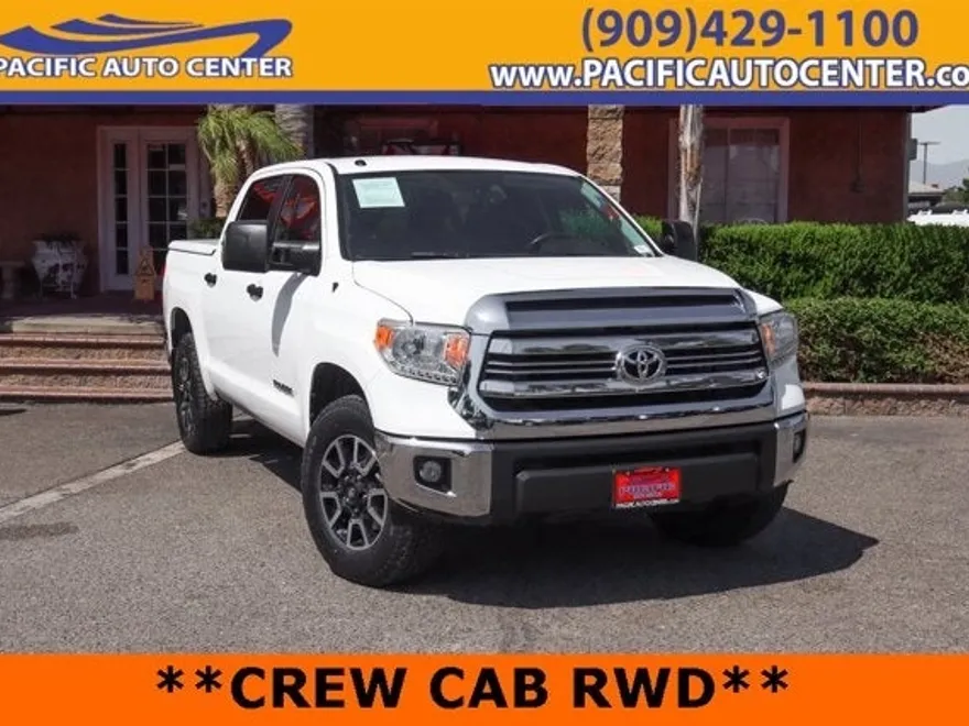 2017 Toyota Tundra SR5 photo 1