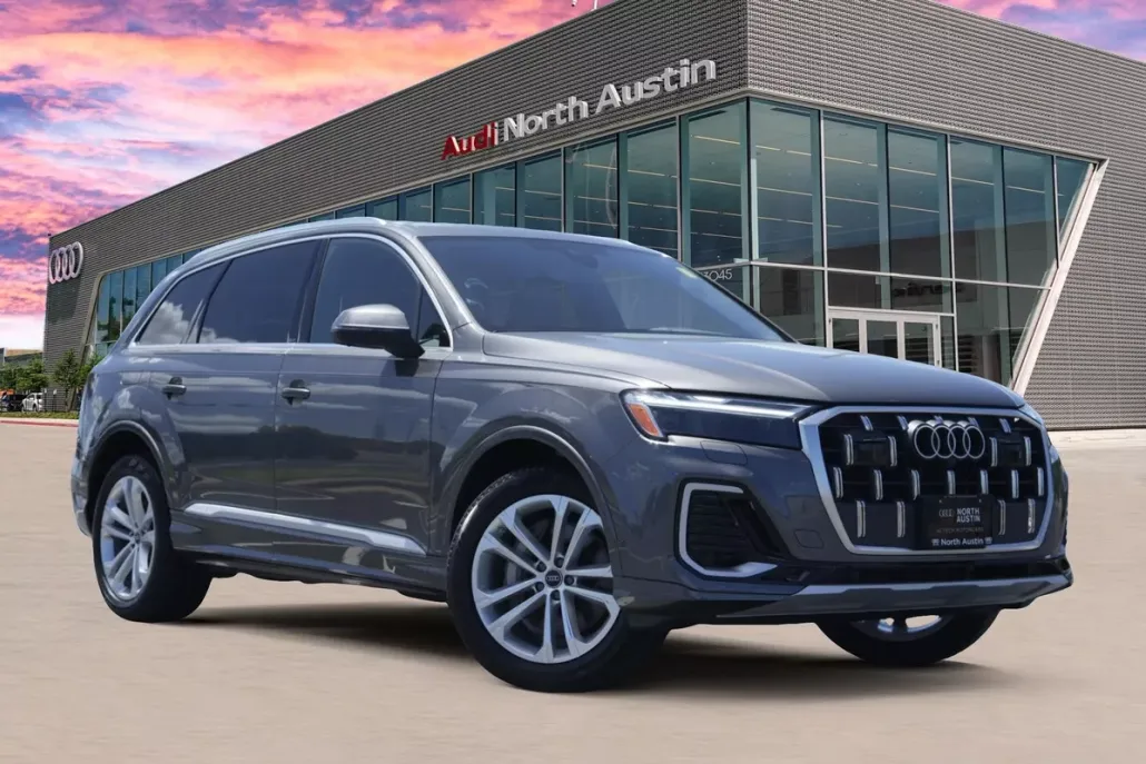 2025 Audi Q7 45 Premium Plus photo 1
