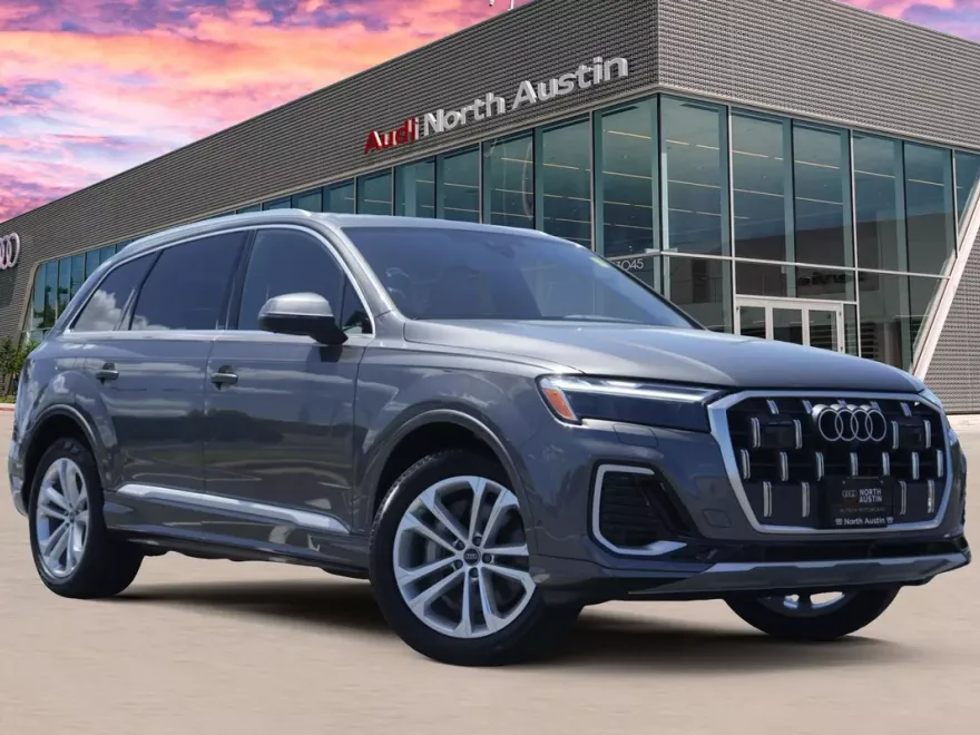 2025 Audi Q7 45 Premium Plus photo 1