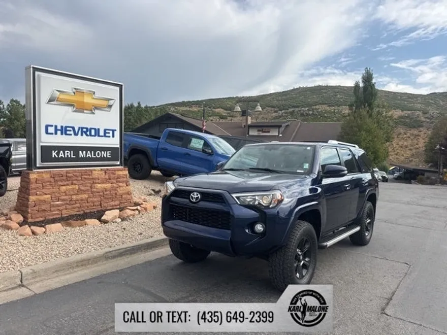 2017 Toyota 4Runner SR5 Premium photo 1