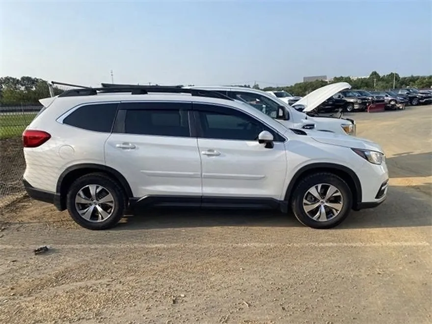 2019 Subaru Ascent Premium photo 1