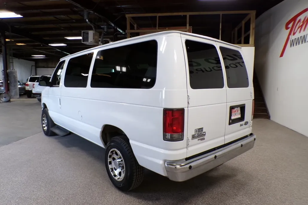 2014 Ford E-350 photo 1