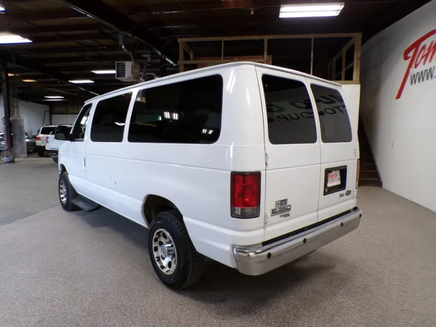 2014 Ford E-350 photo 1