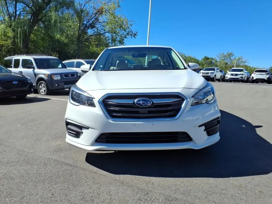 2019 Subaru Legacy 2.5i Premium photo 1