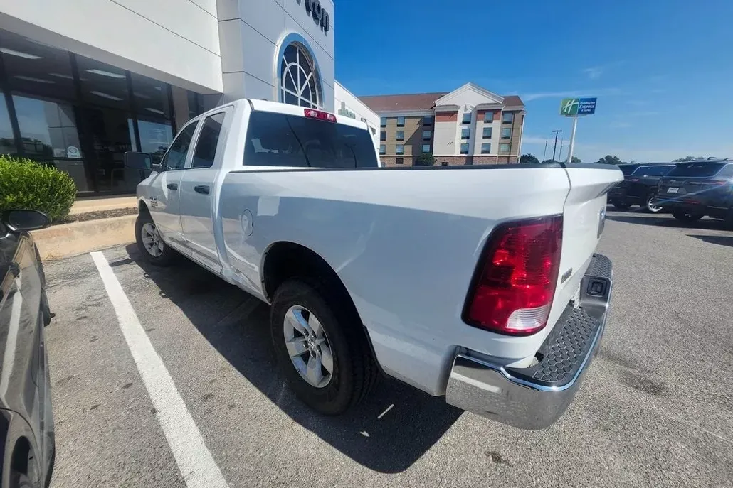 2024 Ram 1500 Classic SLT photo 1