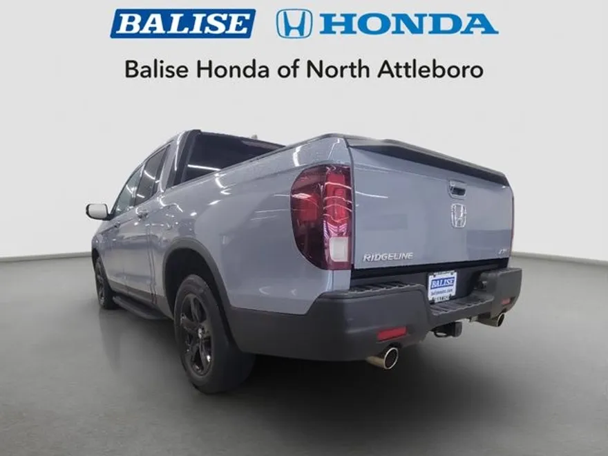 2022 Honda Ridgeline Black Edition photo 1