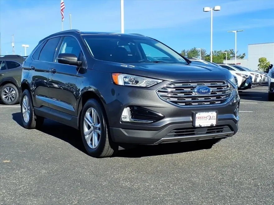 2019 Ford Edge SEL photo 1