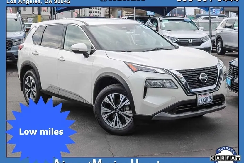2021 Nissan Rogue SV photo 1