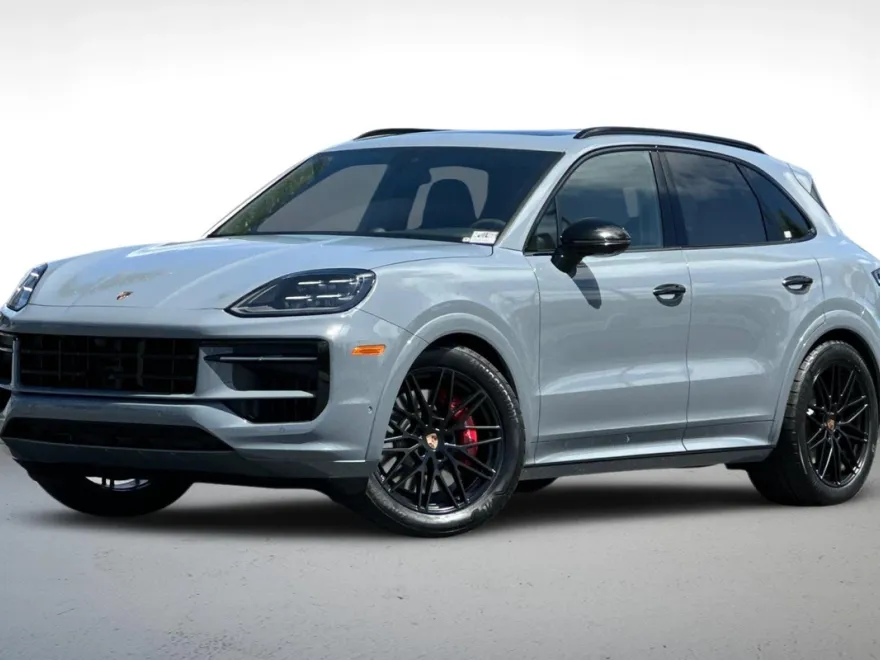 2025 Porsche Cayenne GTS photo 1