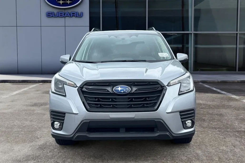 2024 Subaru Forester Limited photo 1