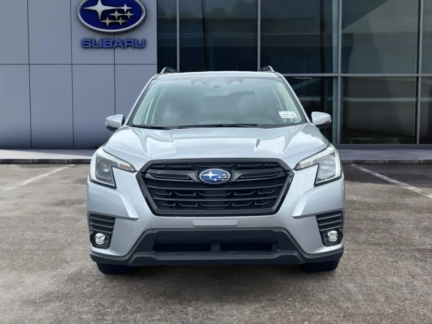 2024 Subaru Forester Limited photo 1