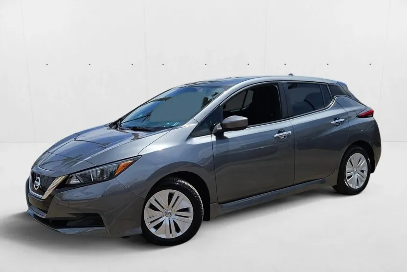 2019 Nissan Leaf S photo 1