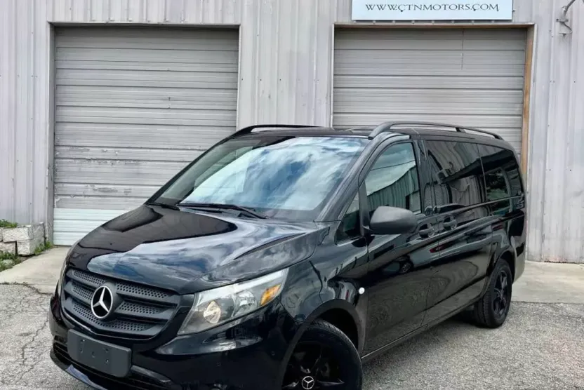 2016 Mercedes Benz Metris Passenger Van photo 1
