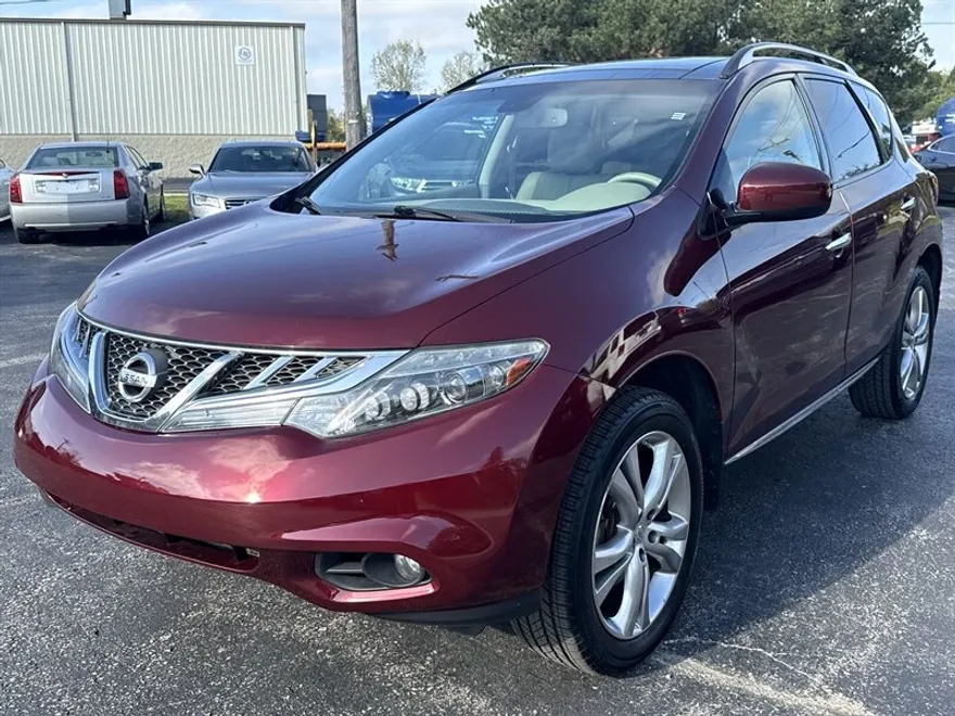 2011 Nissan Murano LE photo 1