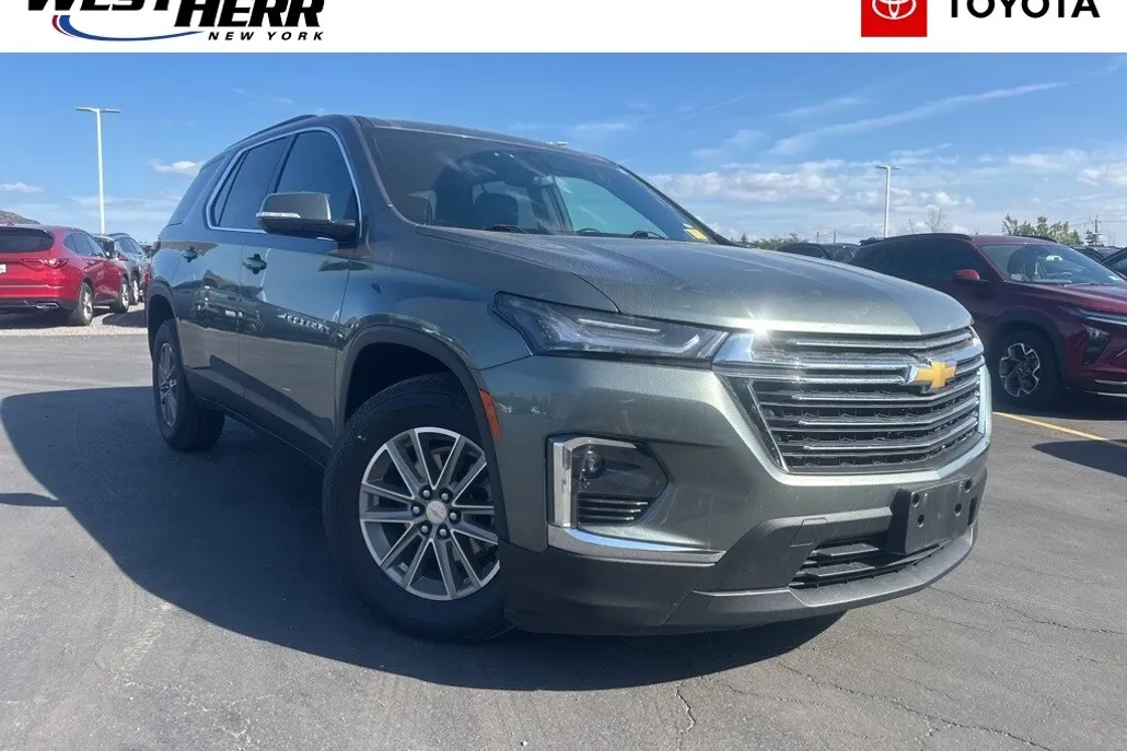 2023 Chevrolet Traverse Cloth 1LT photo 1