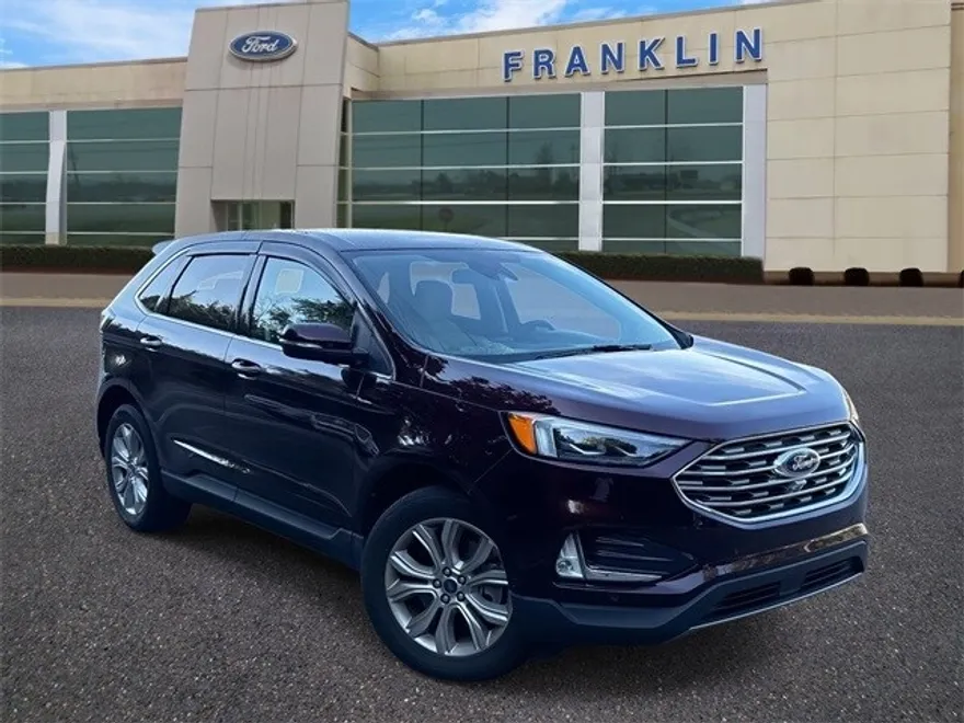2022 Ford Edge Titanium photo 1