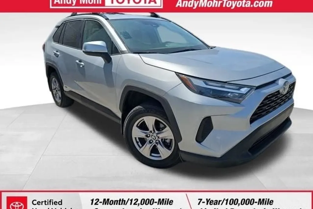 2022 Toyota RAV4 Hybrid XLE photo 1