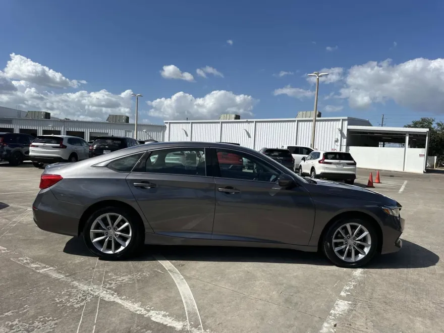 2021 Honda Accord LX photo 1